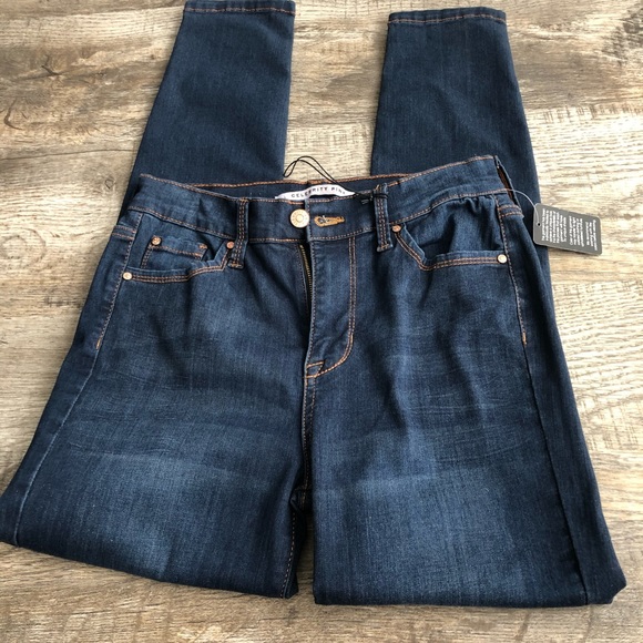 Celebrity pink skinny jeans brand new pants - Picture 2 of 4